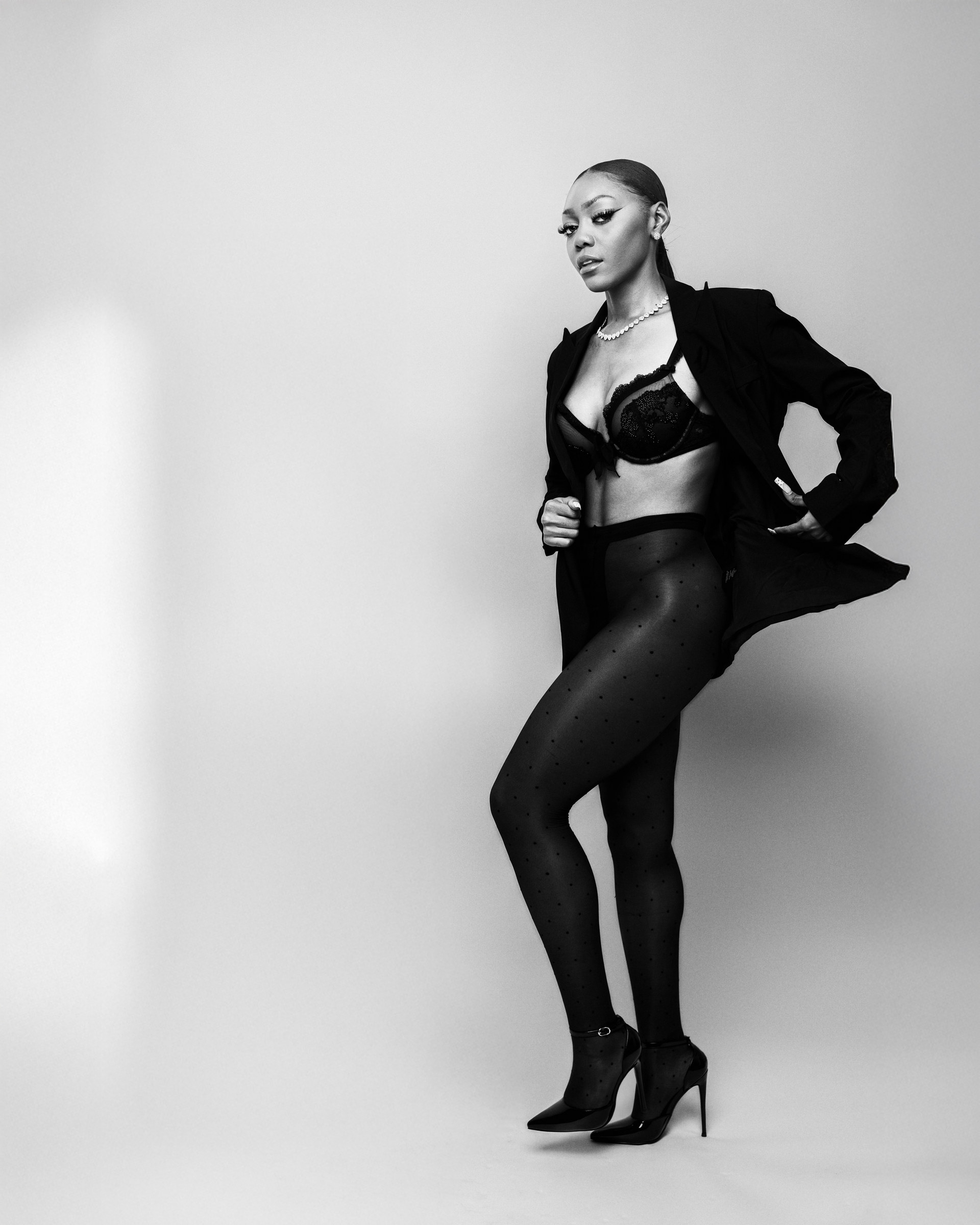 Ally Griffin photo 3